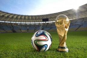 开云体育app-热火打穿雄鹿，伦纳德成为关键先生，当沉默的利刃刺穿喧嚣的巨兽