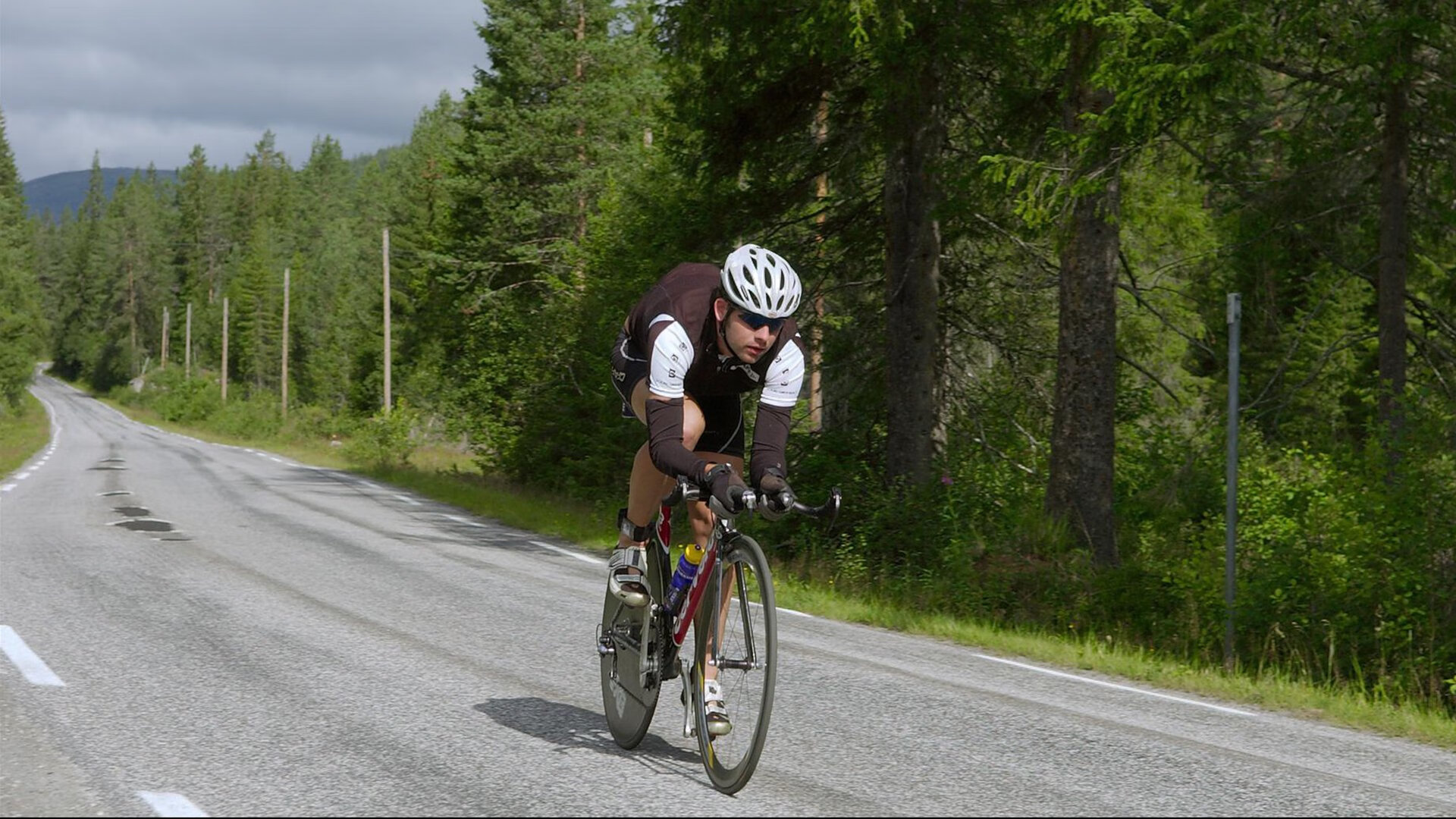 基耶萨爆发,爱尔兰火力压制波兰,欧洲足球版图的新呼吸
