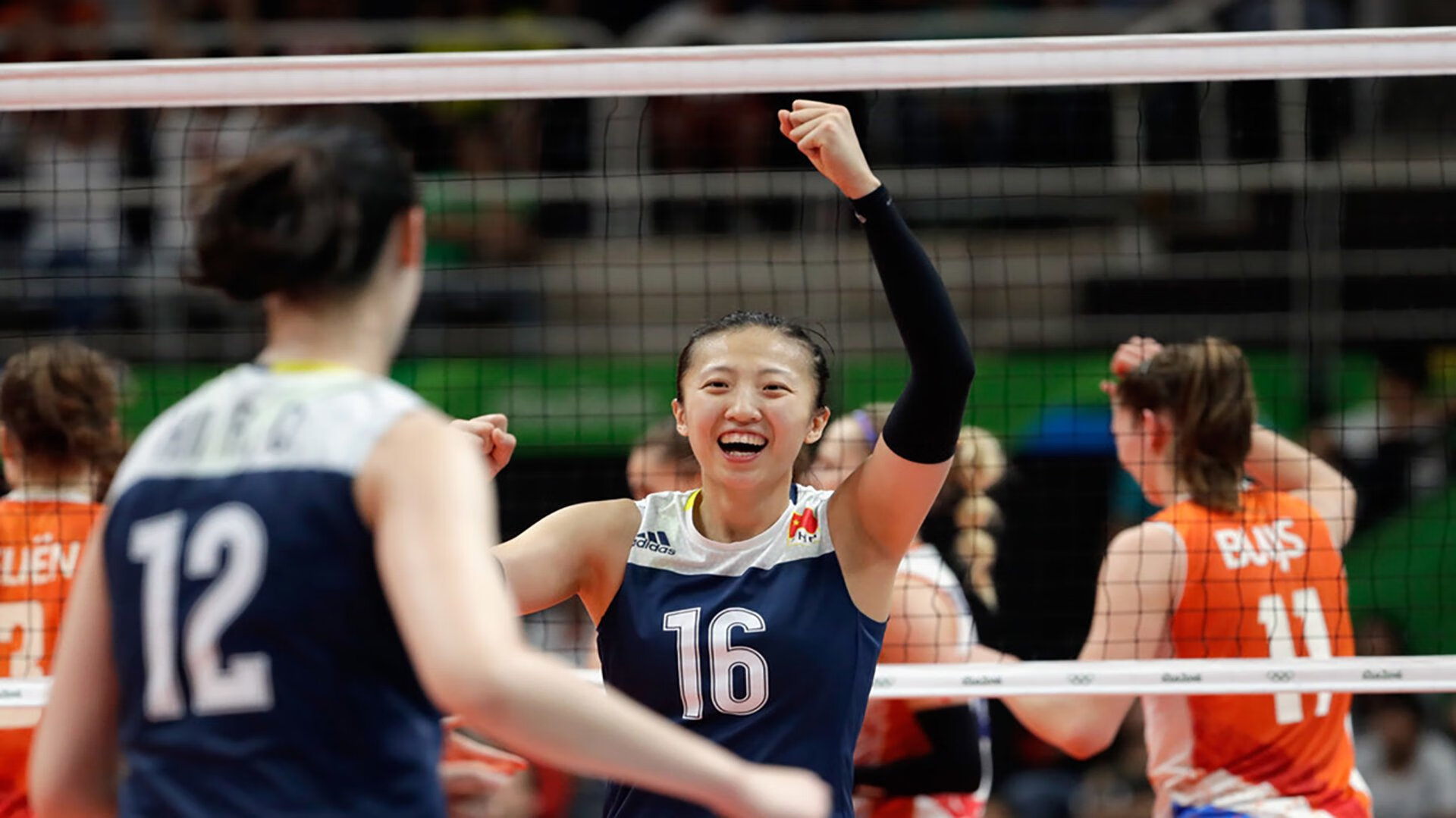 东亚旋风席卷北非雄狮,日本队6-1横扫摩洛哥,2026世界杯B组关键战引爆全球热潮